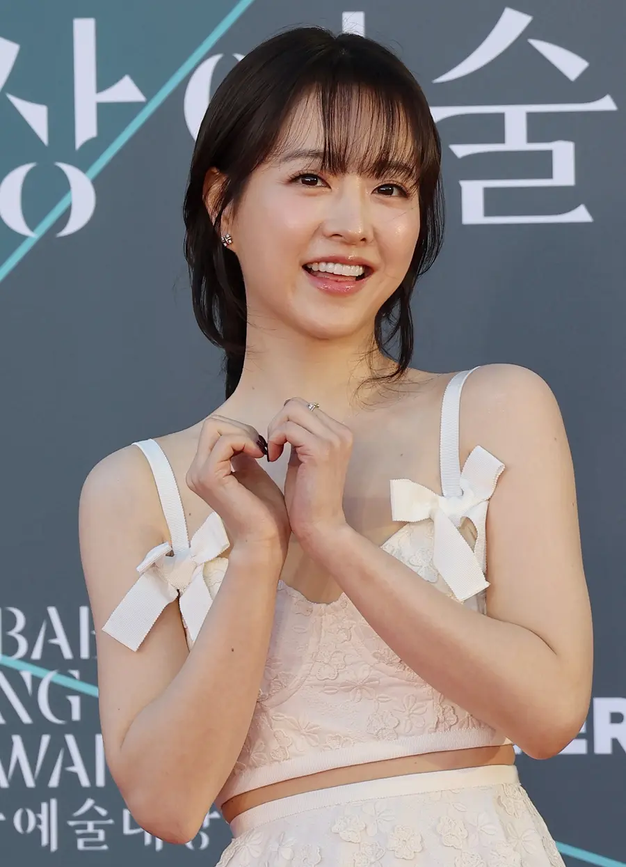 Actor Park Bo-young / Red carpet photo zone at the 62nd Baeksang Arts Awards held at COEX in Gangnam-gu, Seoul, on the 8th