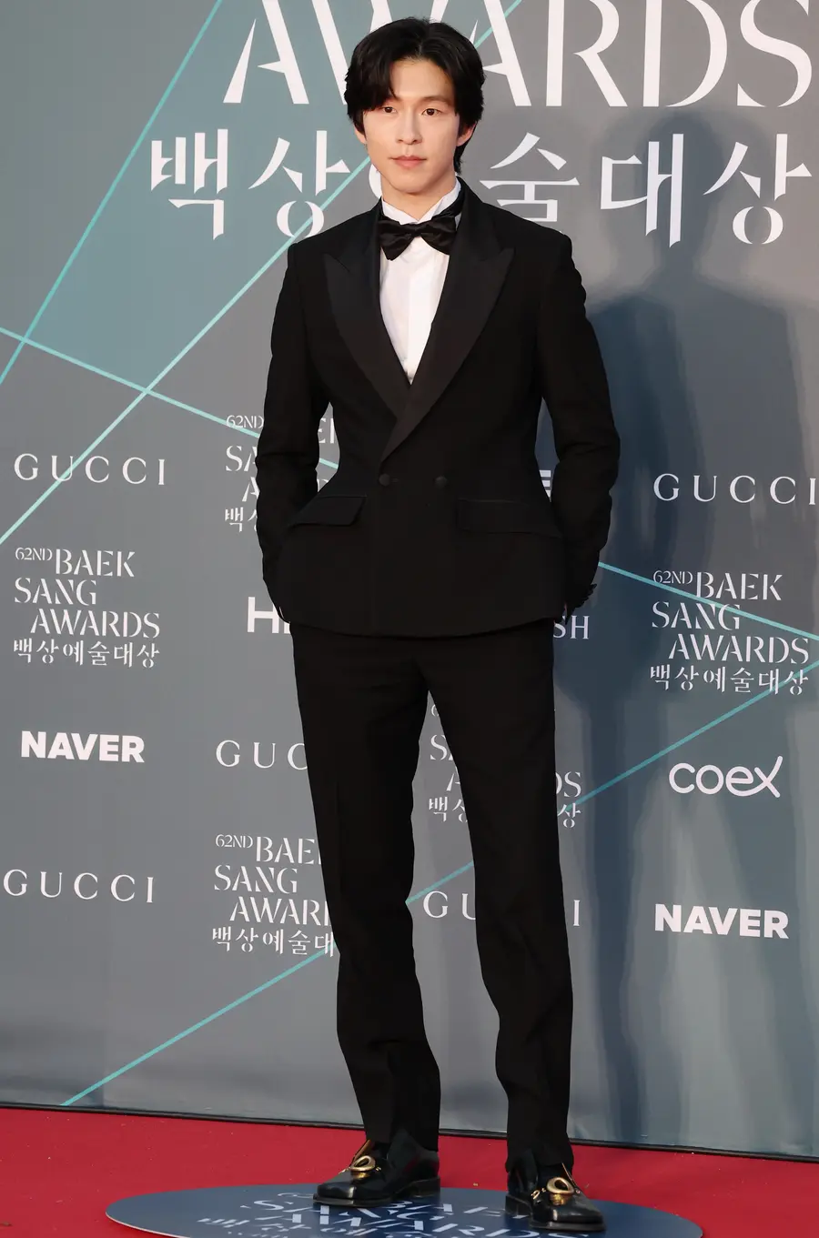 Actor Hong Kyung / Poses at the 62nd Baeksang Arts Awards Red Carpet event