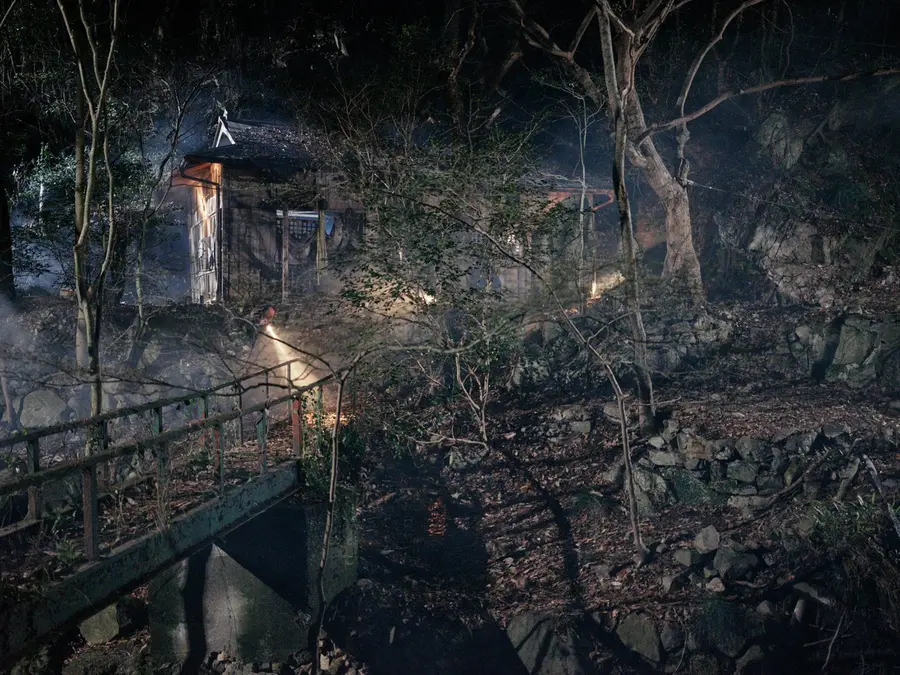 〈神社:惡鬼的低語〉