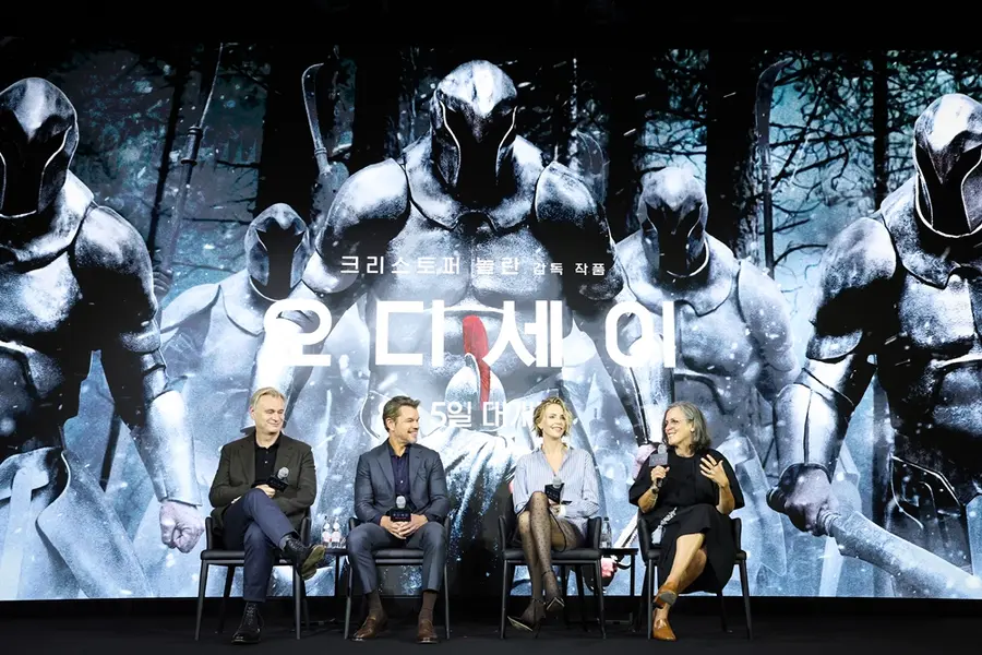 〈Odyssey〉 at the Seoul press conference. (left to right) Christopher Nolan, Matt Damon, Charlize Theron, Emma Thomas