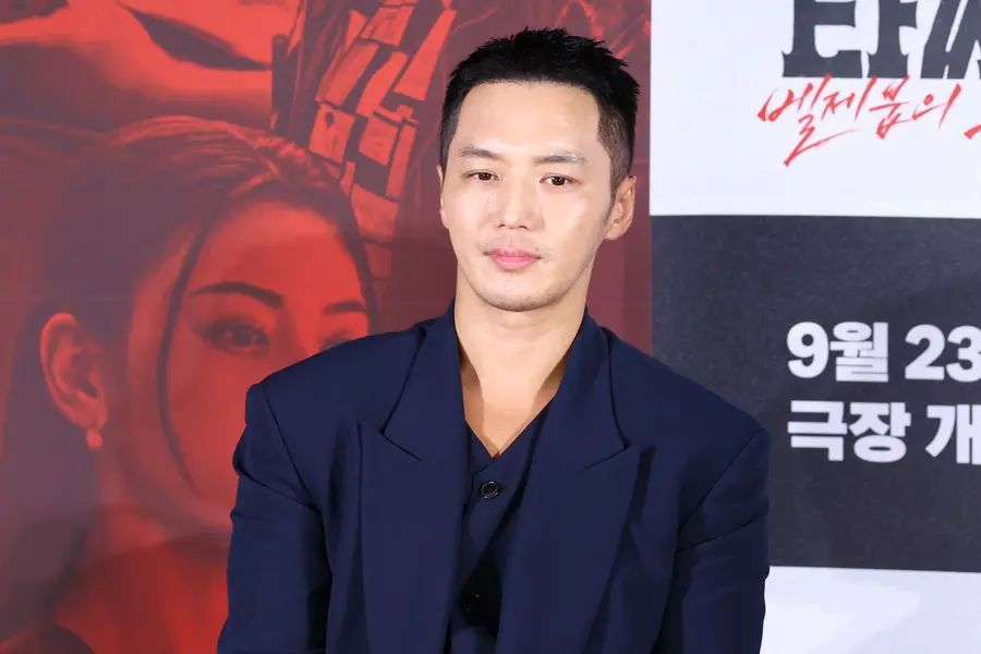Byun Yo-han, star of the final 'Tazza' film Production presentation for 'Tazza: Song of Belzebub' held Aug. 18 at CGV Yongsan I'Park Mall in Seoul's Yongsan district