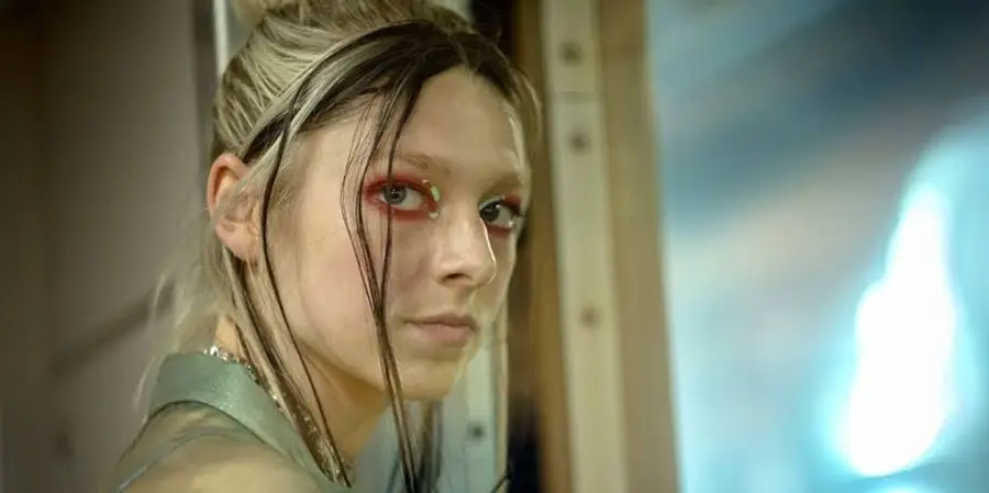 Her distinctive makeup on 〈Euphoria〉 was also widely talked about.