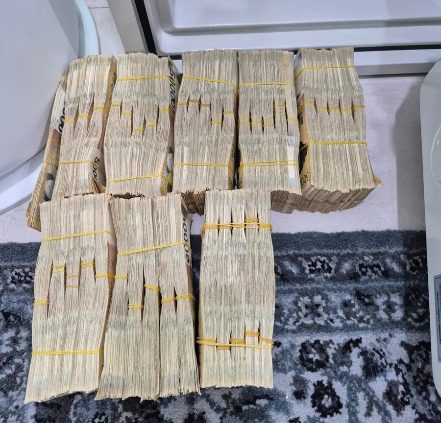 Các cọc tiền bị thu giữ tại nhà phe vé [Cơ quan Cảnh sát Ulsan cung cấp. Cấm bán lại và sử dụng cho cơ sở dữ liệu]
