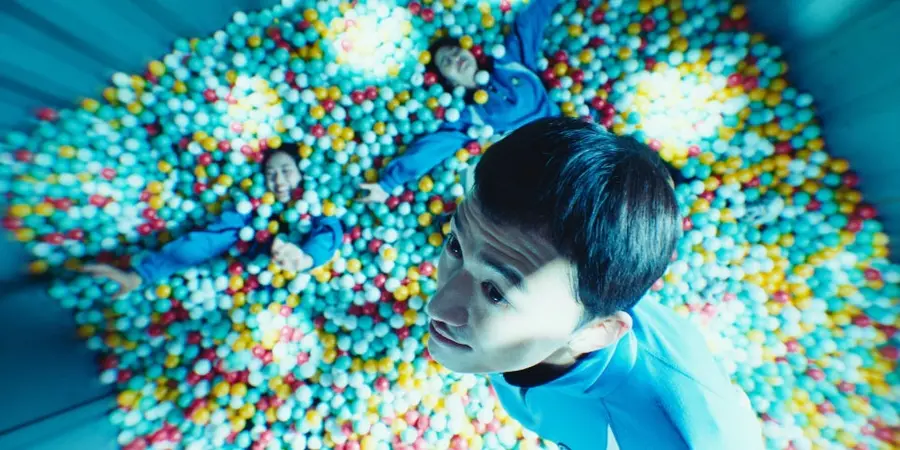 〈Little Dreamers〉