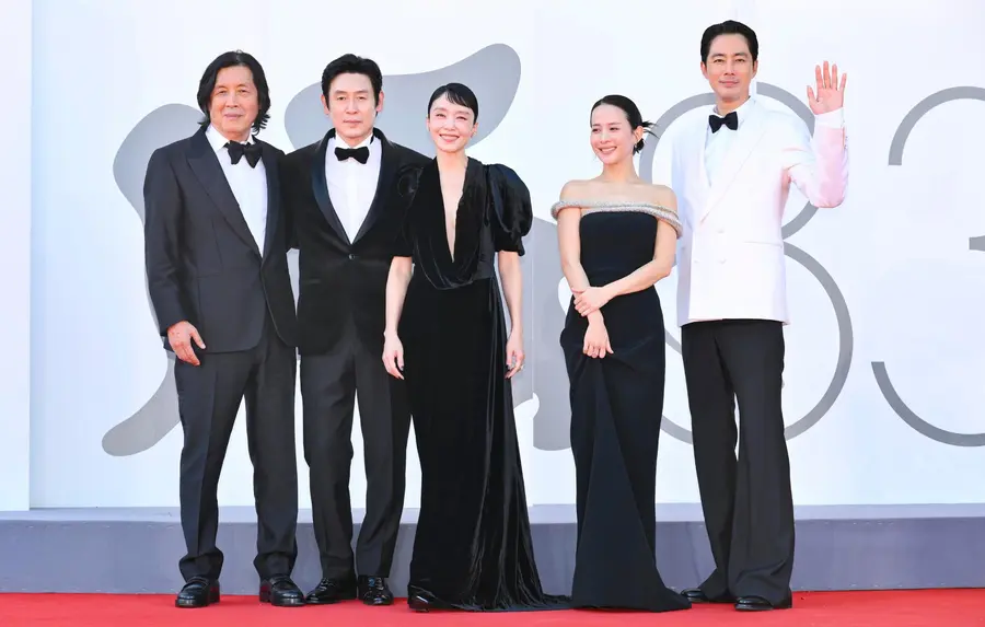 Red carpet for 'Possible Love,' an invited film at the 83rd Venice International Film Festival [EPA=Yonhap News Agency. Redistribution and database use prohibited]