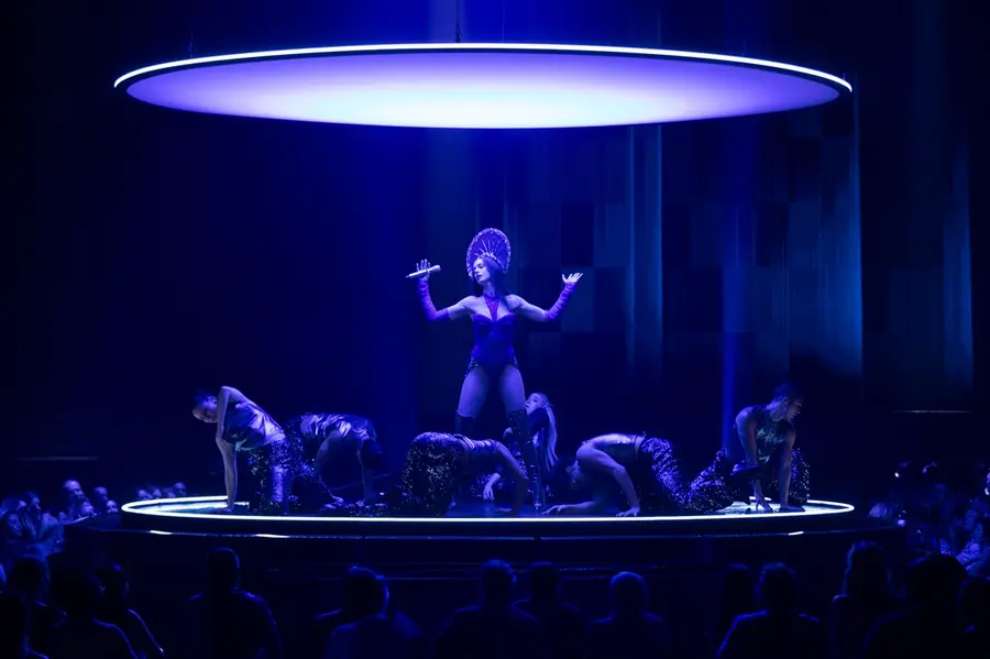 〈Mother Mary〉
