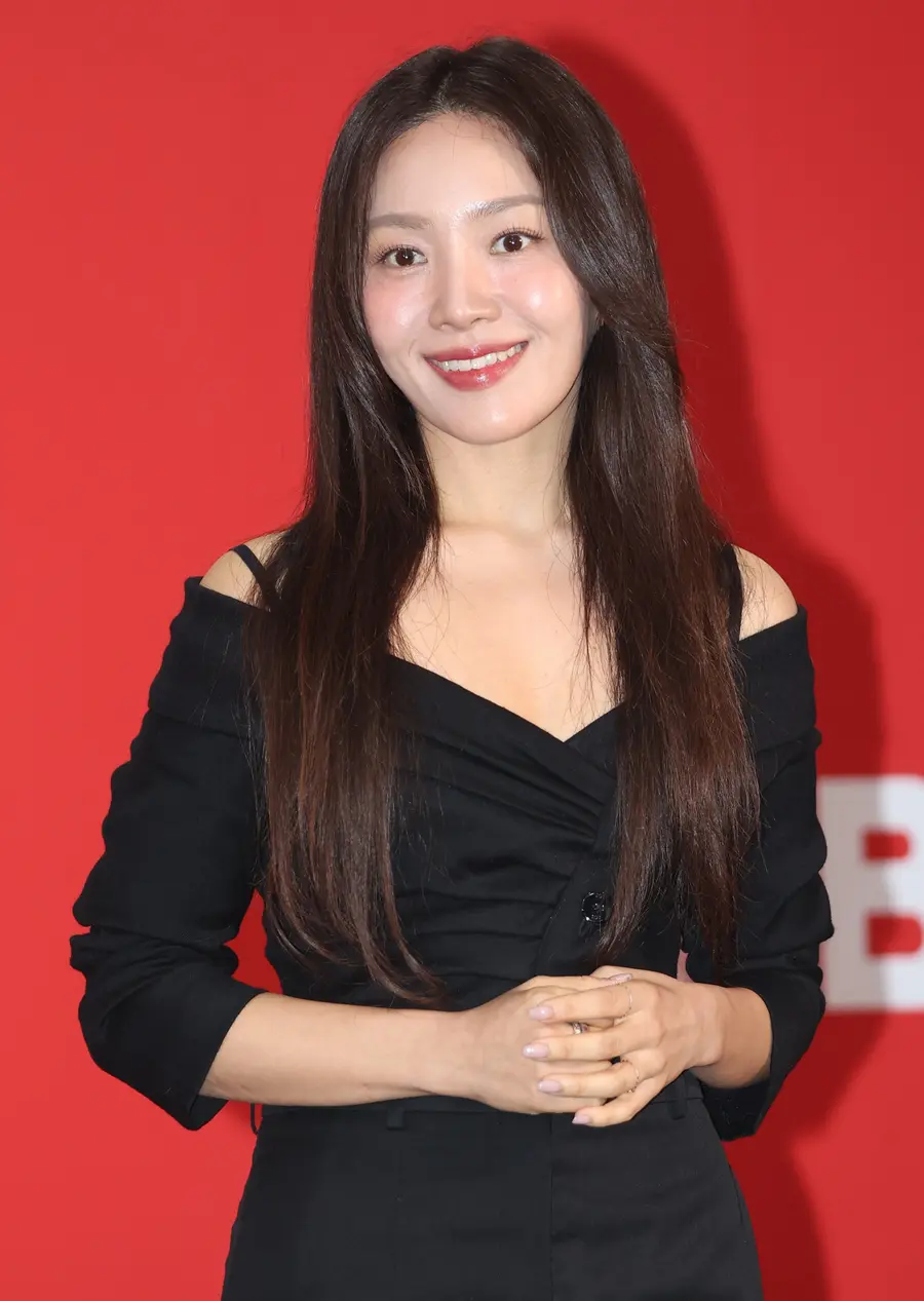 La actriz Choi Hee-seo, miembro del jurado, durante la rueda de prensa del jurado de la competición del 31.º Festival Internacional de Cine de Busan