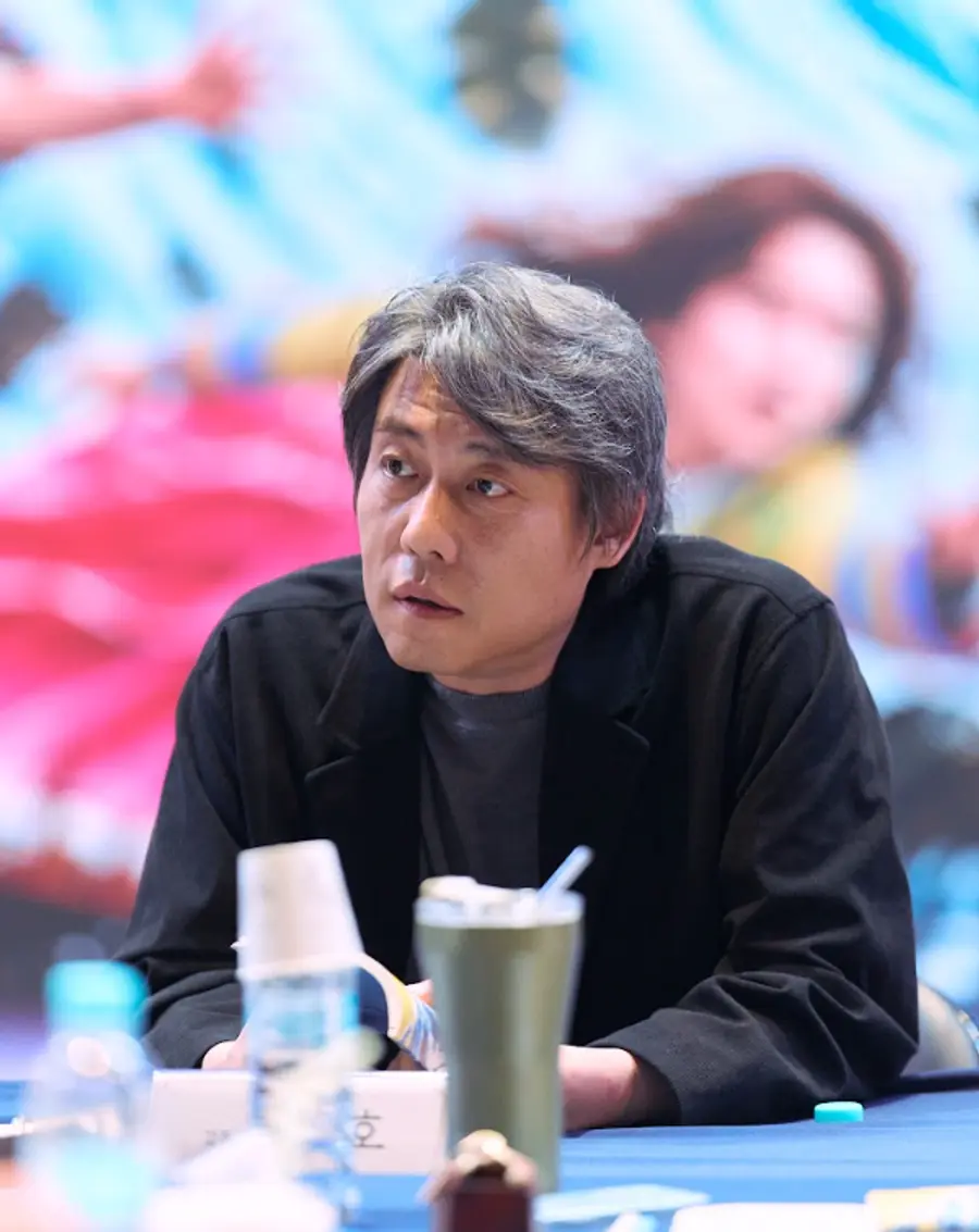 イ・ジョンホ監督