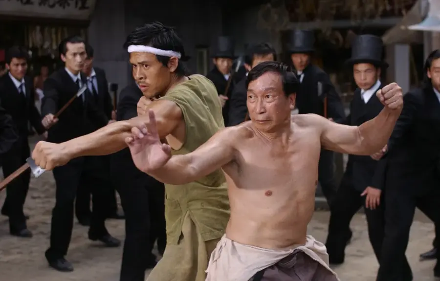 〈カンフーハッスル〉 シン・ユー(左)とチウ・チーリン