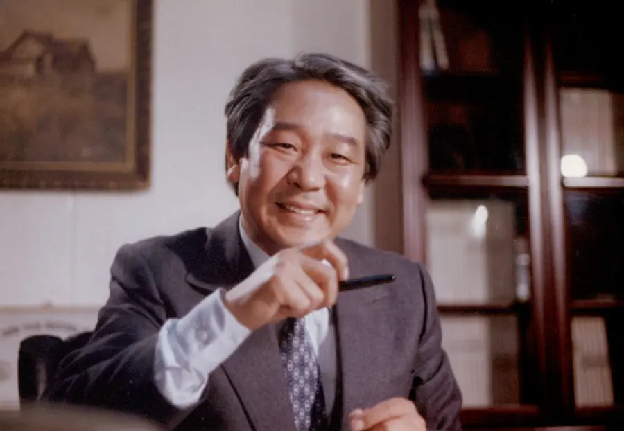 演員崔佛岩演出的《Momo還不懂事》劇照［韓國影像資料院KMDb截圖，禁止轉載及資料庫建檔］