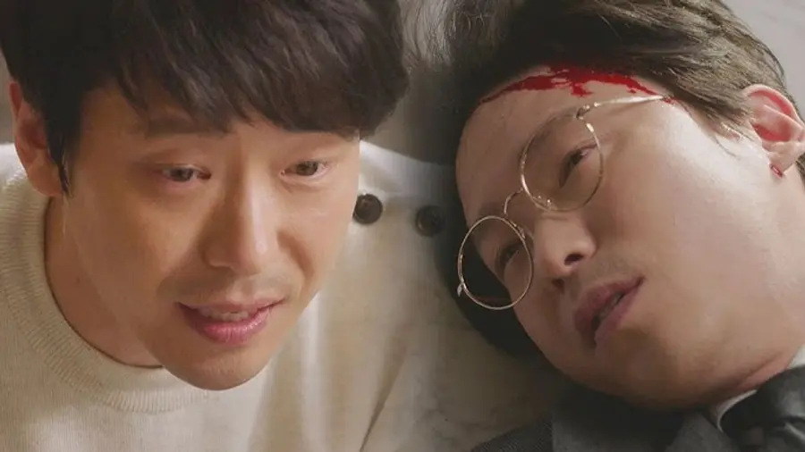 〈피고인〉 엄기준의 차민호(왼), 차선호